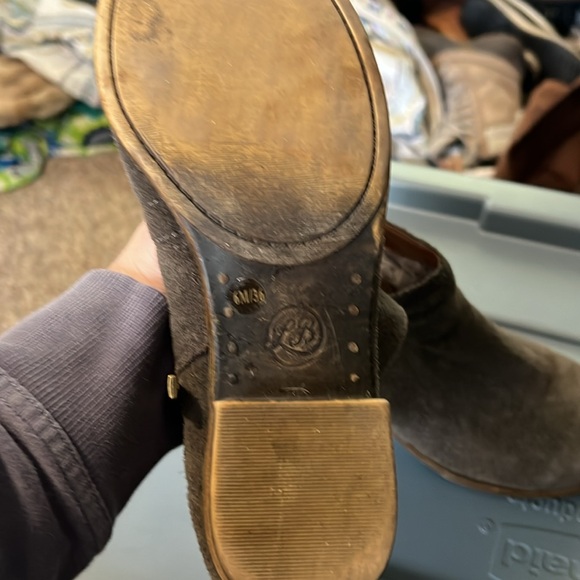 Booties - Picture 4 of 5